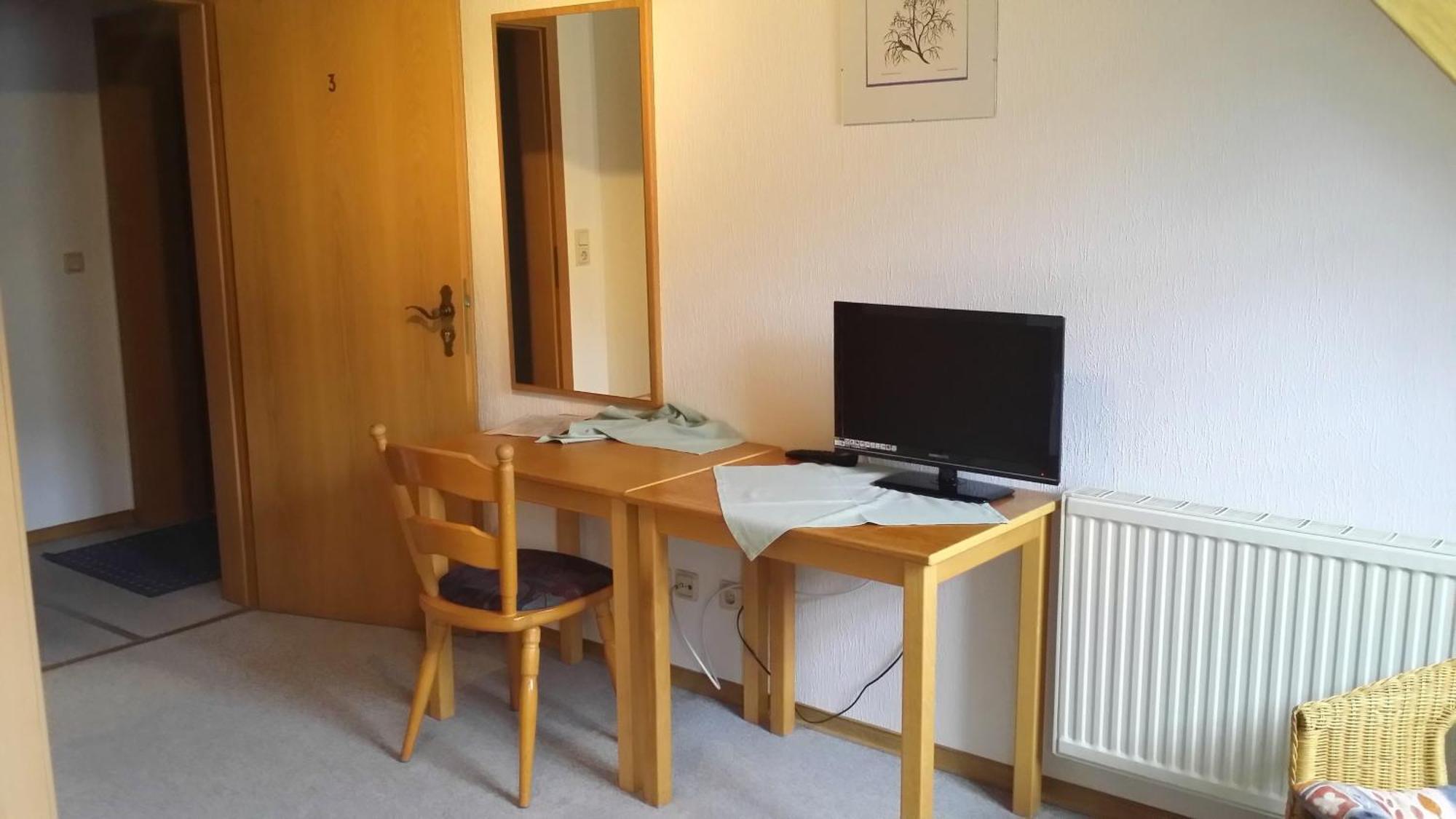 Landgasthof Zum Hirschen Hafenlohr Kamer foto