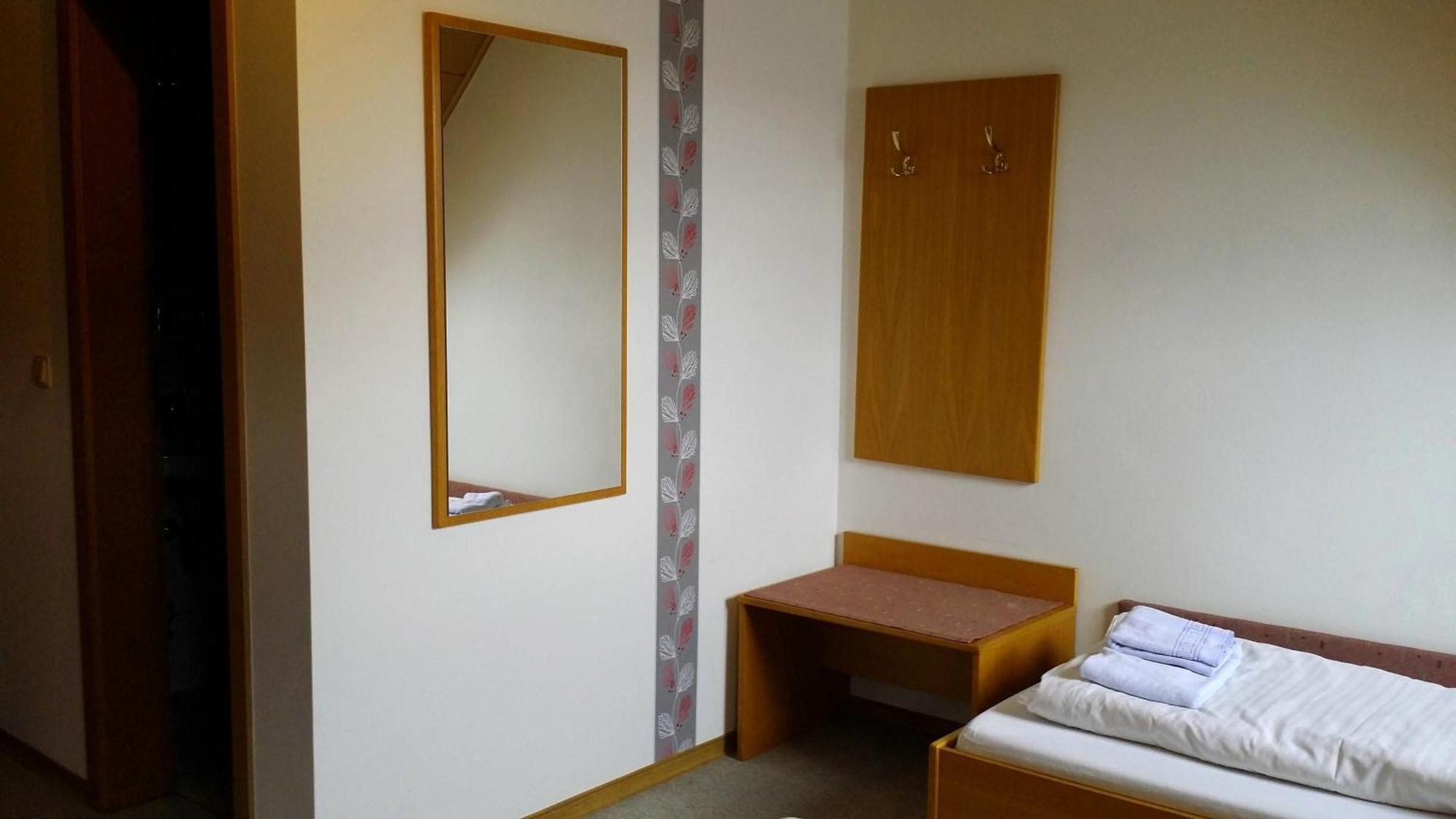 Landgasthof Zum Hirschen Hafenlohr Kamer foto